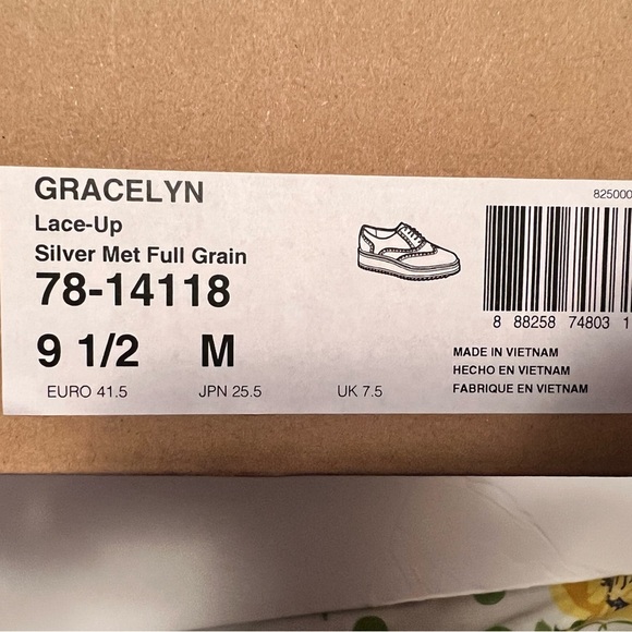 Johnston & Murphy NWT Size 9 1/2 Gracelyn Lace Up Silver - Picture 7 of 7